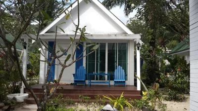 Bungalow frente a la playa — PP Blue Sky Resort